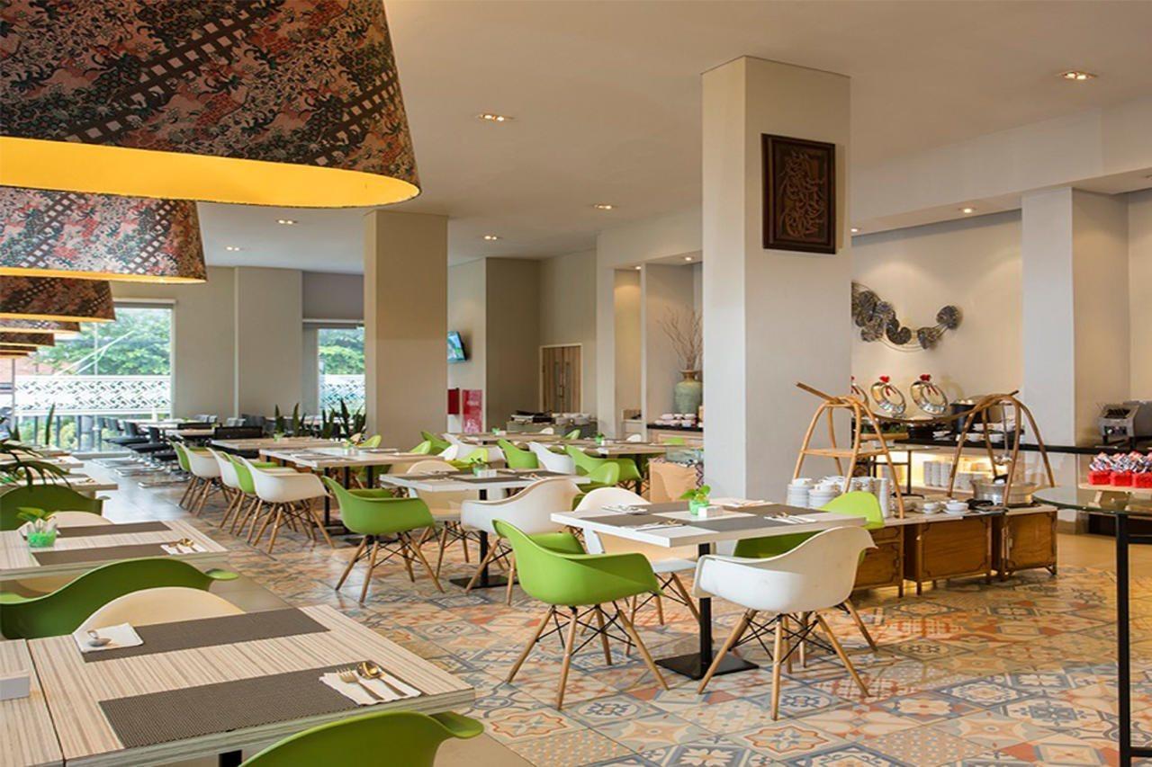 Khas Surabaya Hotel Exterior photo