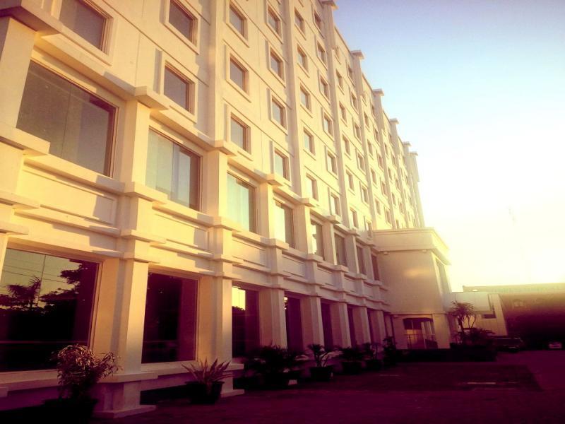 Khas Surabaya Hotel Exterior photo