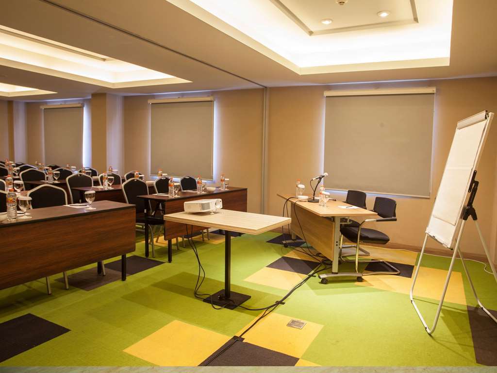 Khas Surabaya Hotel Facilities photo